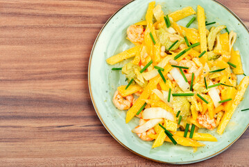 Salad with shrimps and fruits, recipe place