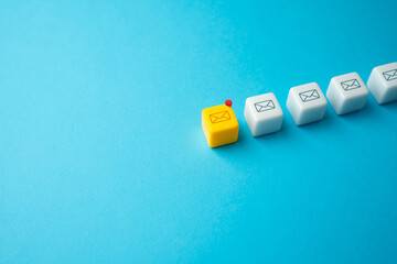 Unread incoming email. Stay updated and responsive. Anticipation and curiosity. Prioritizing...
