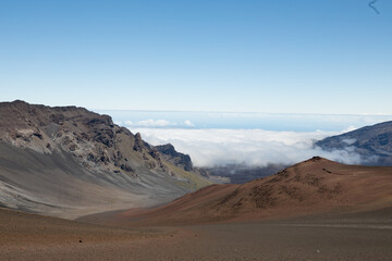 Fototapeta na wymiar view from the top of the mountain volcano haleakala