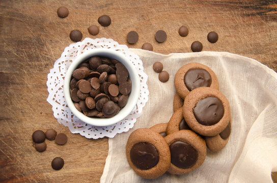 Chocolate cookies. Galletas de chocolate. Pepas de chocolate.  Traditional argentinian cookies. Galletitas tradicionales argentinas.Chips de chocolate.