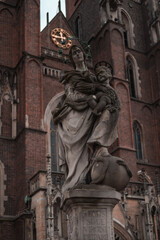 Fototapeta na wymiar Statue of Madonna and Child Wroclaw Cathedral Square
