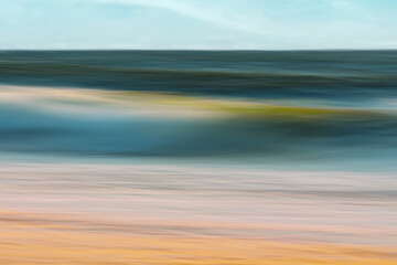 Obraz premium Abstract motion blur seascape. Bright sunny day on the beach, line art, copy space