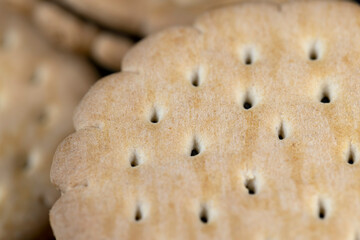 crispy cookies with chocolate filling between cookies