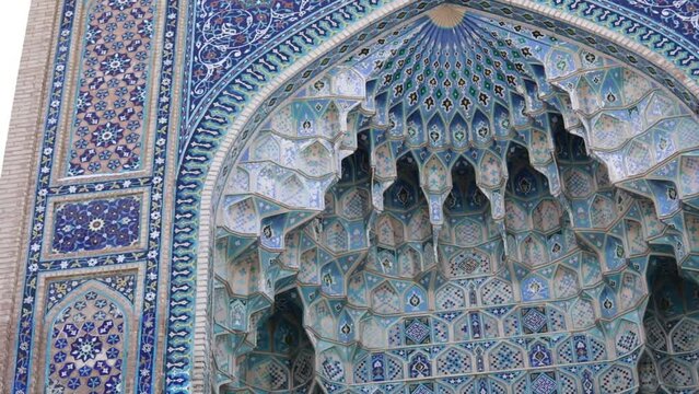 the portal of the guri emir mausoleum