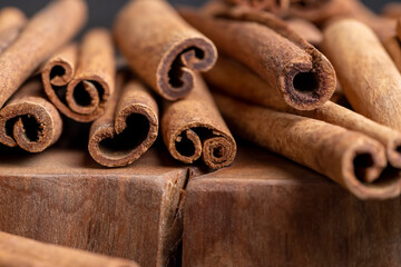 Obraz na płótnie Canvas Whole dried cinnamon for baking