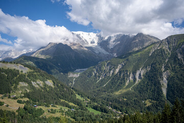 Obraz na płótnie Canvas Scenic view of Mont Blanc