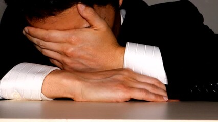 落ち込むビジネスマン