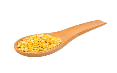 Green beans seeds in wood spoon on transparent png