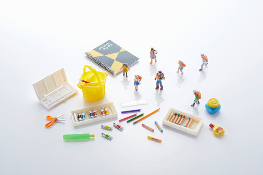 子供の図画工作、美術イメージ