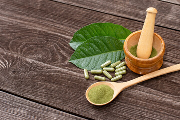 Kratom powder capsule (Mitragyna speciosa)	
