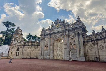 Obraz premium Dolmabahce Palace entrance istanbul Turkey