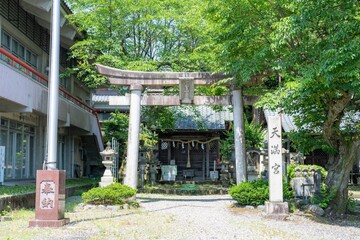 福井県越前町にある劔神社を参拝する風景 A view of the Tsurugi Shrine in Echizen-cho, Fukui Prefecture, Japan