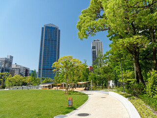 神戸三宮 リニューアルした東遊園地と市役所
