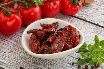 Sun dried tomato with olive oil