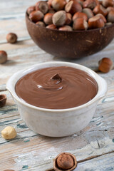 crema di nocciole spalmabile