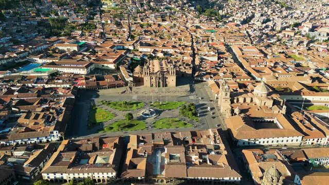 plaza de armas in cusco peru
