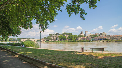 Avignon, berge du Rhône.
