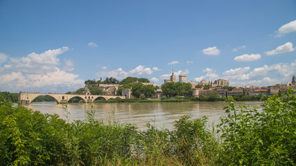 Berge du Rhône à Avignon.
