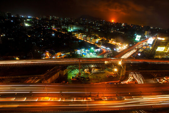 Eastern Express Highway at night, Amar Mahal flyover repairs, Mumbai, Maharashtra, India © abc foto