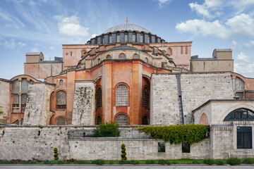Fototapeta premium Hagia Sophia, or Ayasofya, formerly a Greek Orthodox church, Istanbul, Turkiye