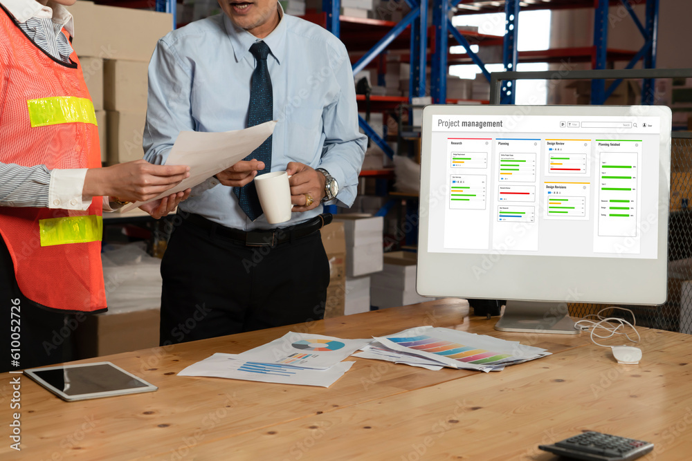 Poster project planning software for modish business project management on the computer screen showing time