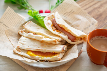 ラップサンドとコーヒー