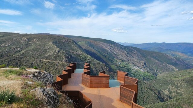 Mirador de Penas de Rome en Trives, Galicia