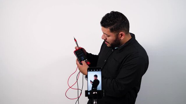 Teletrabajo  Electr&oacute;nica en L&iacute;nea con un Mult&iacute;metro - Electr&oacute;nica desde Casa: Clases Online con un Mult&iacute;metro - Profesor en linea - Clases Online de Electr&oacute;nica - Profesor de electronica