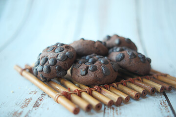 a pile of white chocolate chip close up 