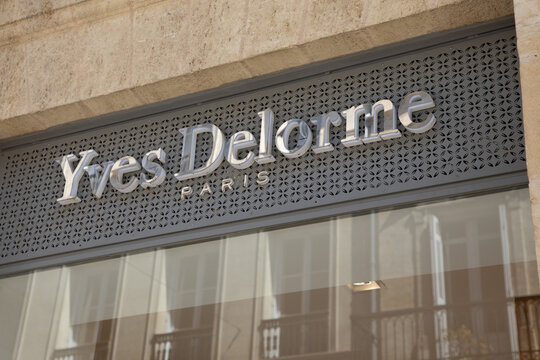 yves delorme paris logo and text sign chain shop house home decoration brand Store