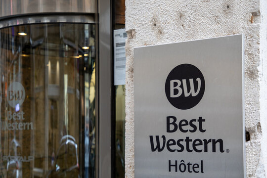 Best Western hotel brand sign and text Logo on facade door entrance of us international company