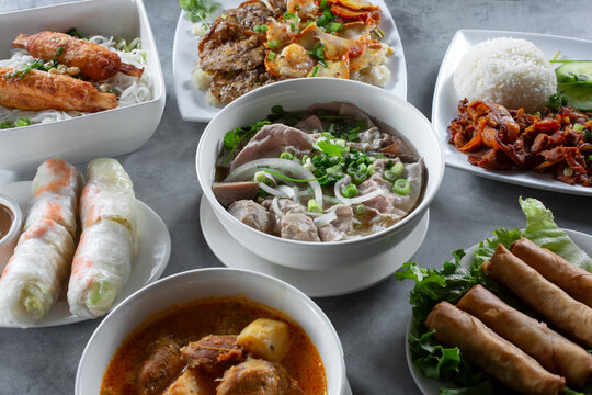 A view of a variety of Vietnamese entrees.