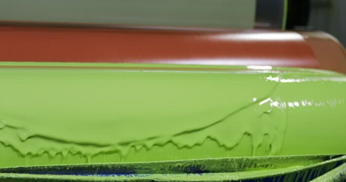 Colour coating on a metal sheet, coating work continuously in the factory.