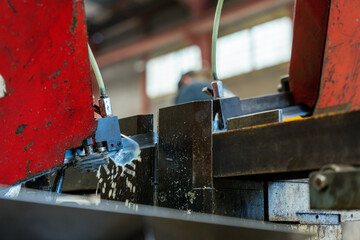 découpe tube et métal