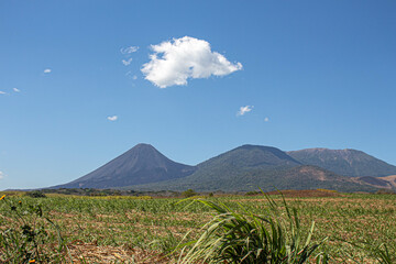 Fototapeta premium Complejo de los Volcanes en El Salvador