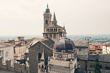Obraz premium Aerial view of the Basilica di Santa Maria Maggiore in Citta Alta (Upper town) in Bergamo, Italy