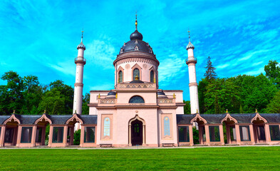 Fototapeta na wymiar Moschee im Schwetzinger Schlossgarten