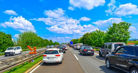 Stau durch Vollsperrung auf der A67 Mannheim Richtung Frankfurt bei Pfungstadt, Hessen