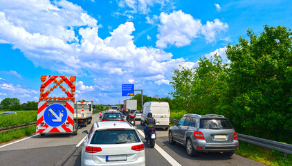 Stau durch Vollsperrung  auf der A67 Mannheim Richtung Frankfurt bei Pfungstadt, Hessen