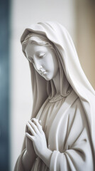 Closeup da bela est&aacute;tua de nossa senhora da gra&ccedil;a virgem Maria na igreja