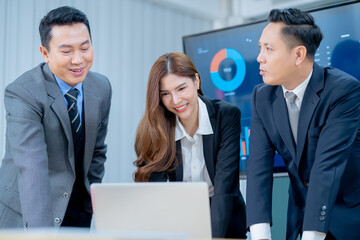 Office Conference Business Meeting Presentation: asian Business people group meeting Talks, Uses Wall TV to Show Company Growth with Big Data Analysis, Graphs, Charts, Infographics, e-Commerce Startup