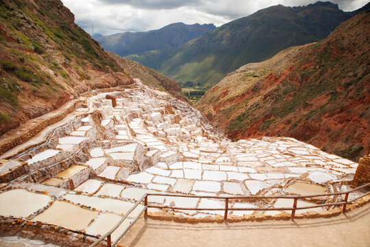 salineras de maras en el valle sagrado de los incas.