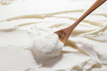 冷たくて甘い濃厚ミルクアイスクリーム