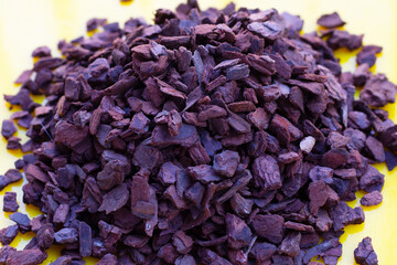 Fototapeta premium Pine bark is an ingredient for cultivation. Beneficial to the soil and plants.