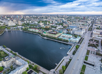 Fototapeta na wymiar Embankment of the central pond and Plotinka. The historic center of the city of Yekaterinburg, Russia, Aerial View