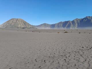 Sea of ​​sand in the Bromo mountains