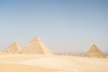 Fototapeta na wymiar pyramids of giza