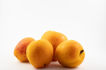 apricots isolated