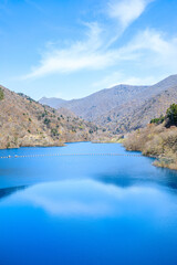 春の奥四万湖　四万川ダム　群馬県吾妻郡　Lake Okushima in spring. Shimagawa Dam. Gunma Pref, Agatsuma gun.