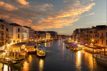 view of the town of venice - 610823919